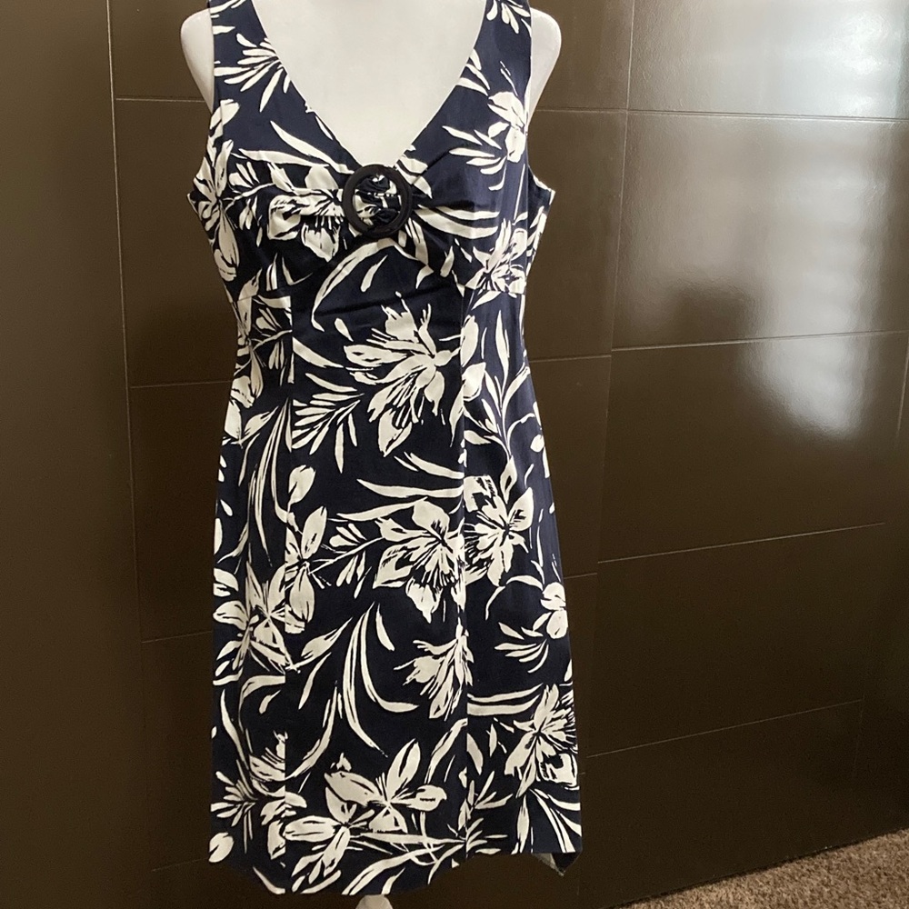 Jones New York Navy and White Floral Sleeveless Dress